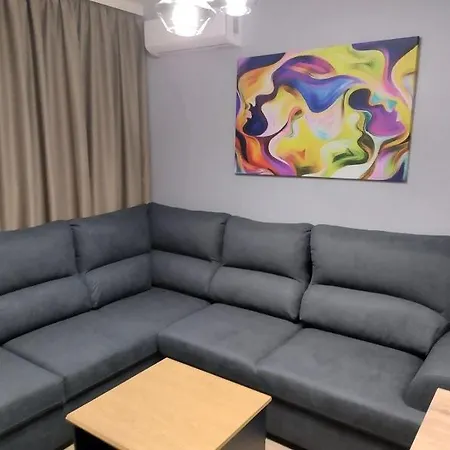 луксозен двустаен Apartment *